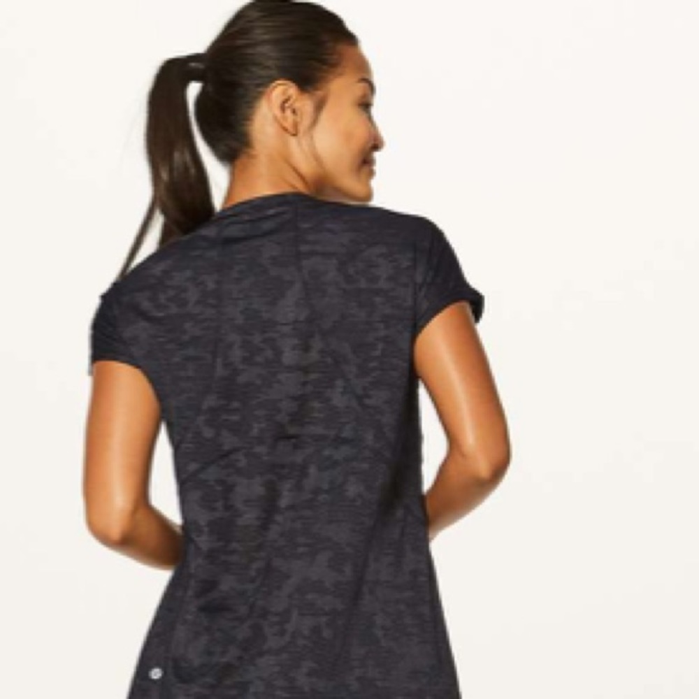 NEW Lululemon Miles Ahead Camouflage Short Sleeve